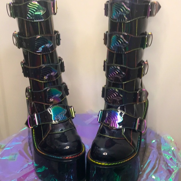 ✨🆕Dolls Kill x YRU Black Holographic Platform Boots W